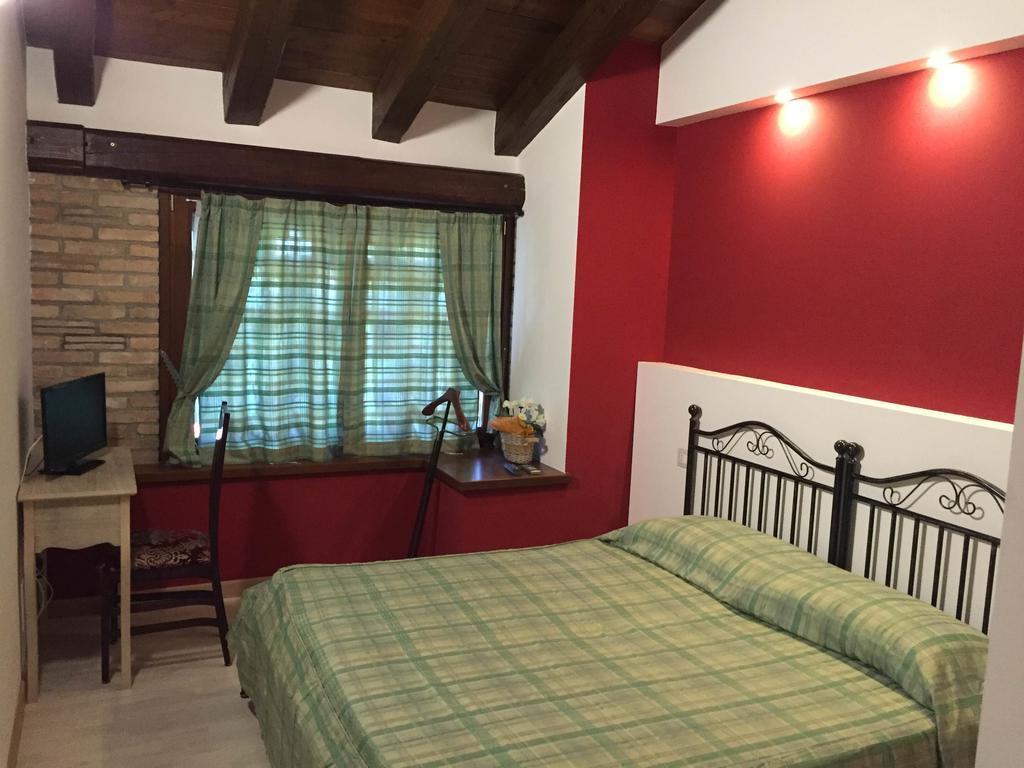 산 미켈레 알 타글리아멘토 Isola Di Wight B&B 외부 사진